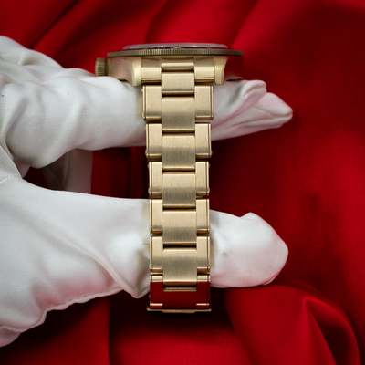 Tudor Black Bay Automatic Brown Men's Watch 79012m Dial 79012m-0001, side view of bracelet on white gloved hand.