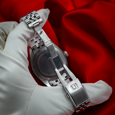 Tudor Black Bay Fifty-Eight Blue M79030B-0001 caseback and clasp.