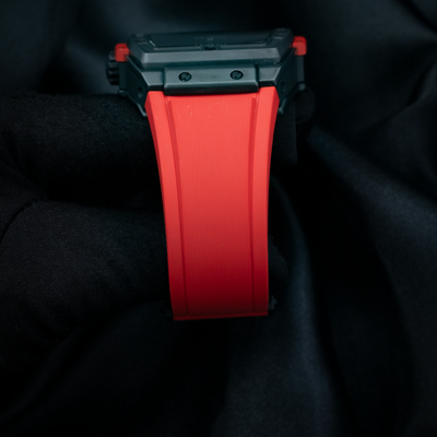 Hublot Spirit of Big Bang Red Vitrail Limited Edition 312.CI.0002.LR, rear view of the red textured strap.