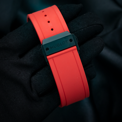 Hublot Spirit of Big Bang Red Vitrail Limited Edition 312.CI.0002.LR, close-up of the red rubber strap with black clasp.