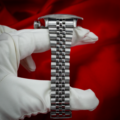 Tudor Black Bay GMT 79830RB, watch case and jubilee bracelet side view.